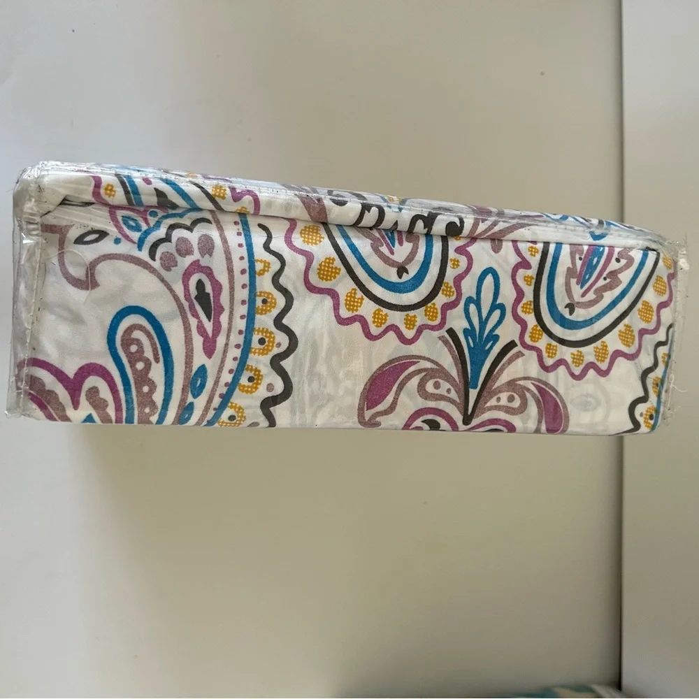 Queen Sheet Set Paisley Florals Blue White Bamboo Home - Picture 8 of 8